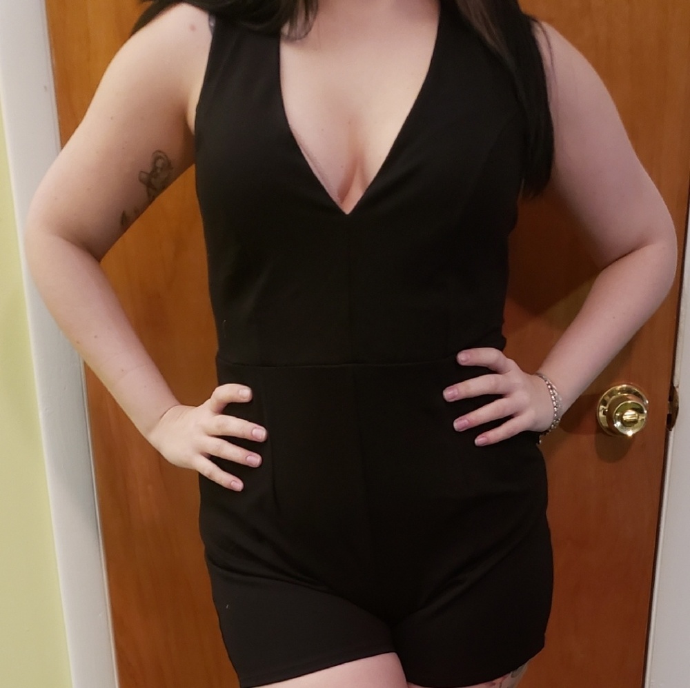Last 2!! Sexy Plunging Cutout Caged Romper - Picture 3 of 8